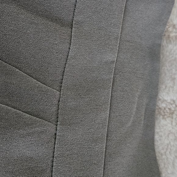 Giorgio Armany Size 14 Grey Lined Pencil Skirt - Picture 11 of 12